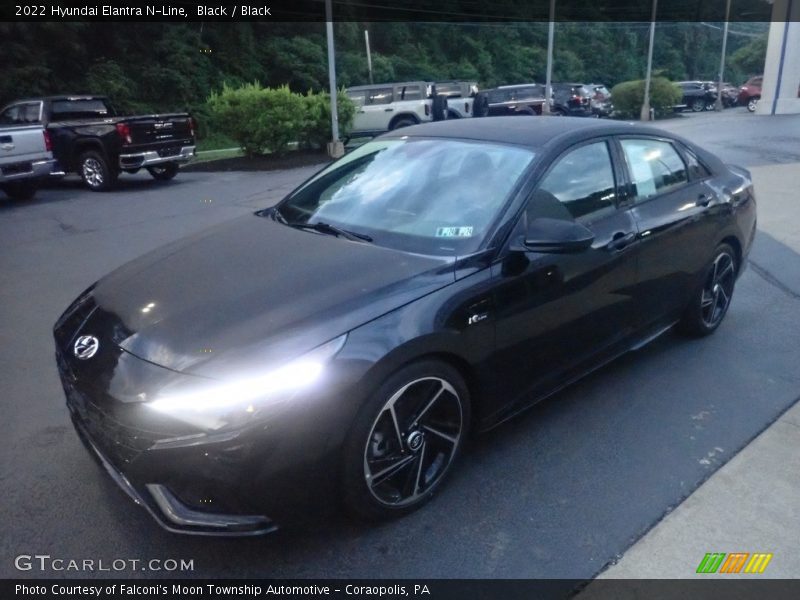 Black / Black 2022 Hyundai Elantra N-Line