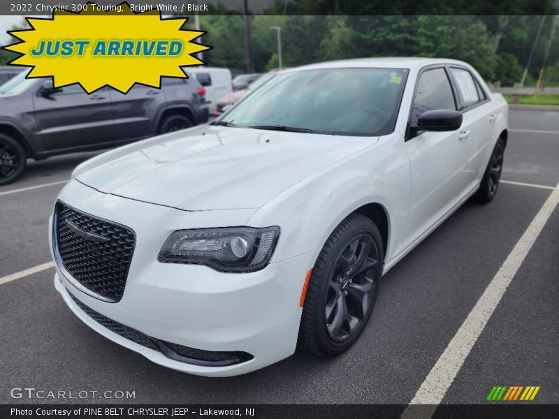 Bright White / Black 2022 Chrysler 300 Touring