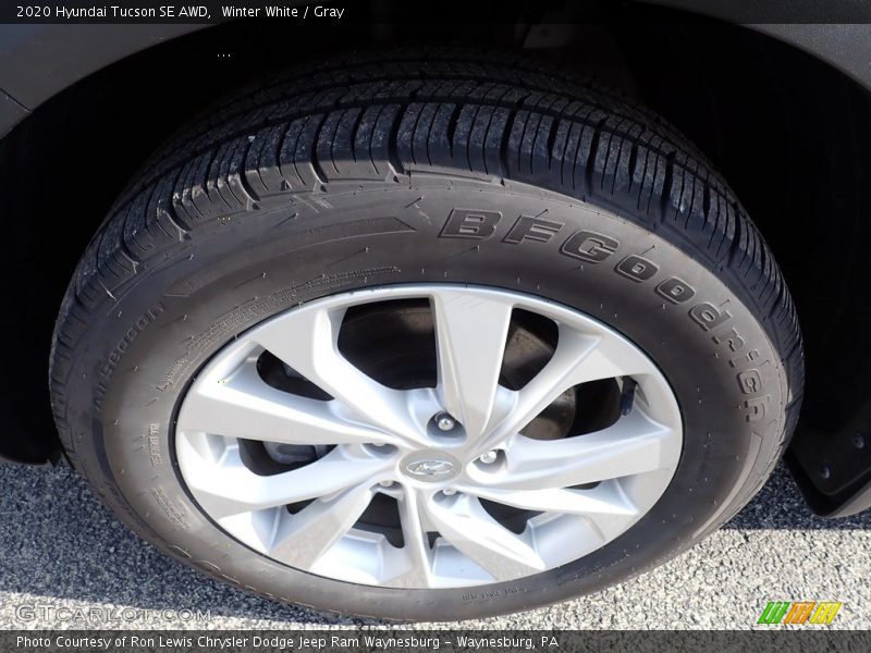 Winter White / Gray 2020 Hyundai Tucson SE AWD
