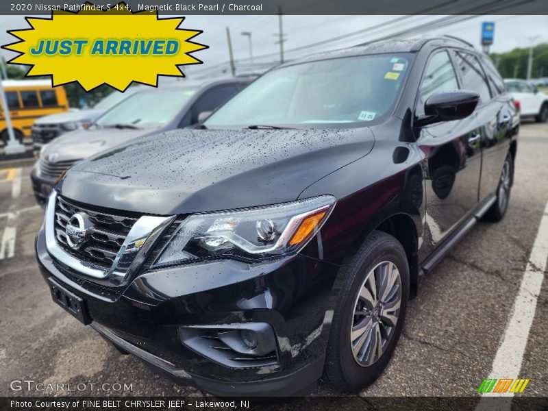 Magnetic Black Pearl / Charcoal 2020 Nissan Pathfinder S 4x4