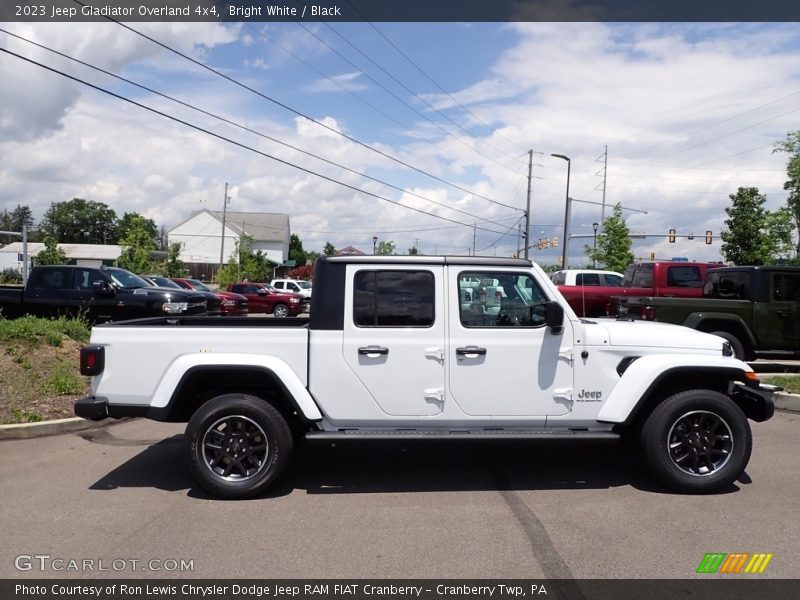 Bright White / Black 2023 Jeep Gladiator Overland 4x4