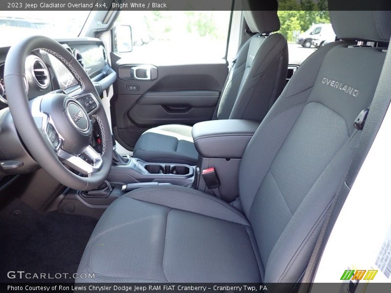 Bright White / Black 2023 Jeep Gladiator Overland 4x4