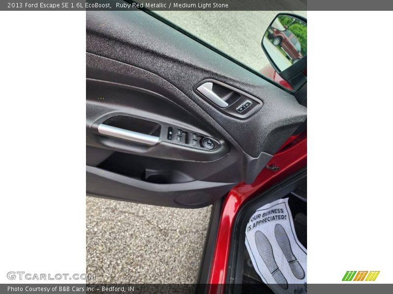 Ruby Red Metallic / Medium Light Stone 2013 Ford Escape SE 1.6L EcoBoost