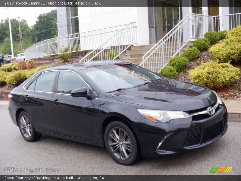 Midnight Black Metallic / Black 2017 Toyota Camry SE
