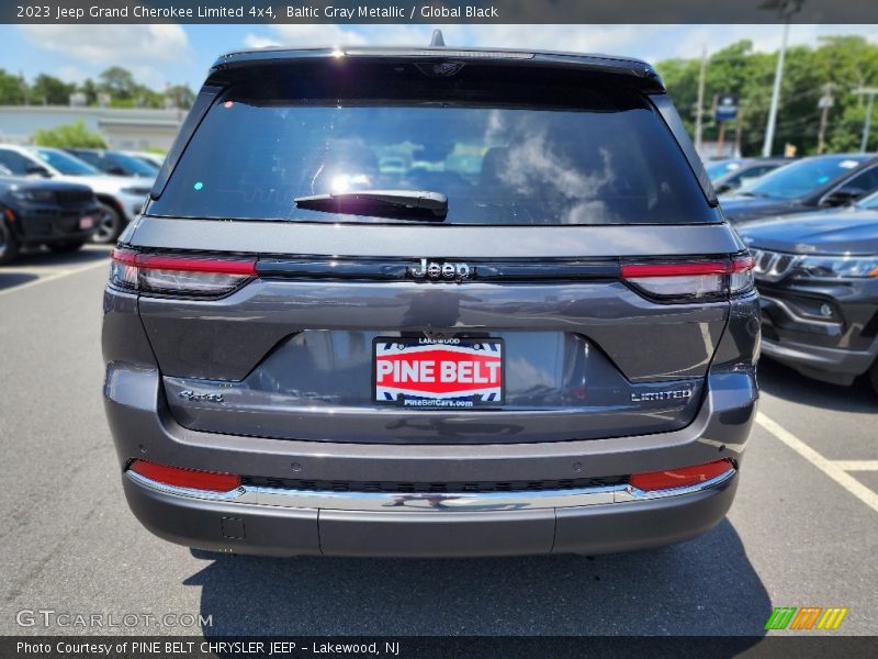 Baltic Gray Metallic / Global Black 2023 Jeep Grand Cherokee Limited 4x4