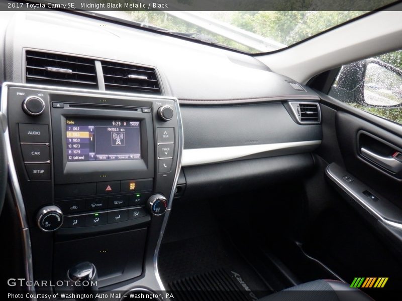 Midnight Black Metallic / Black 2017 Toyota Camry SE