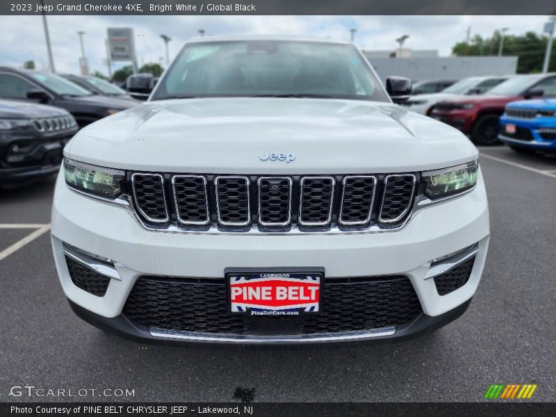 Bright White / Global Black 2023 Jeep Grand Cherokee 4XE