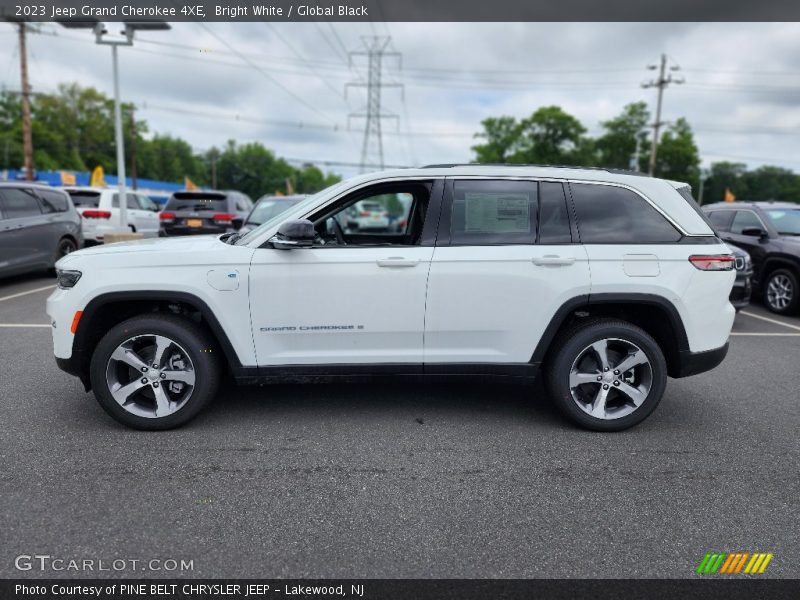 Bright White / Global Black 2023 Jeep Grand Cherokee 4XE