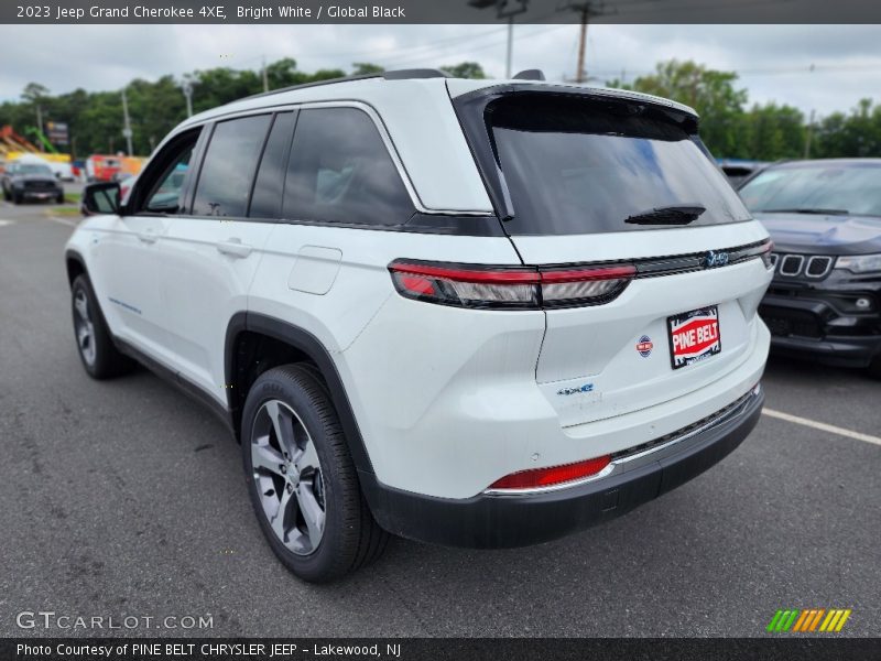 Bright White / Global Black 2023 Jeep Grand Cherokee 4XE