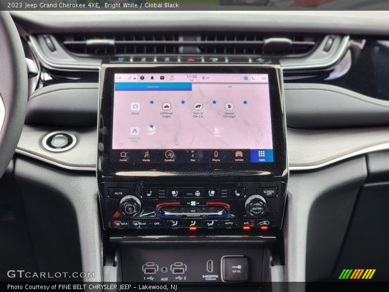 Bright White / Global Black 2023 Jeep Grand Cherokee 4XE