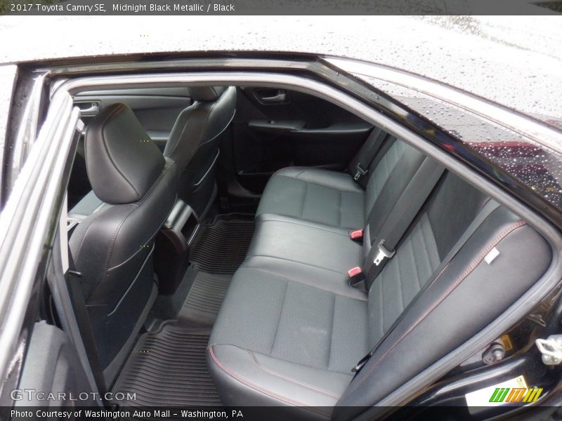 Midnight Black Metallic / Black 2017 Toyota Camry SE