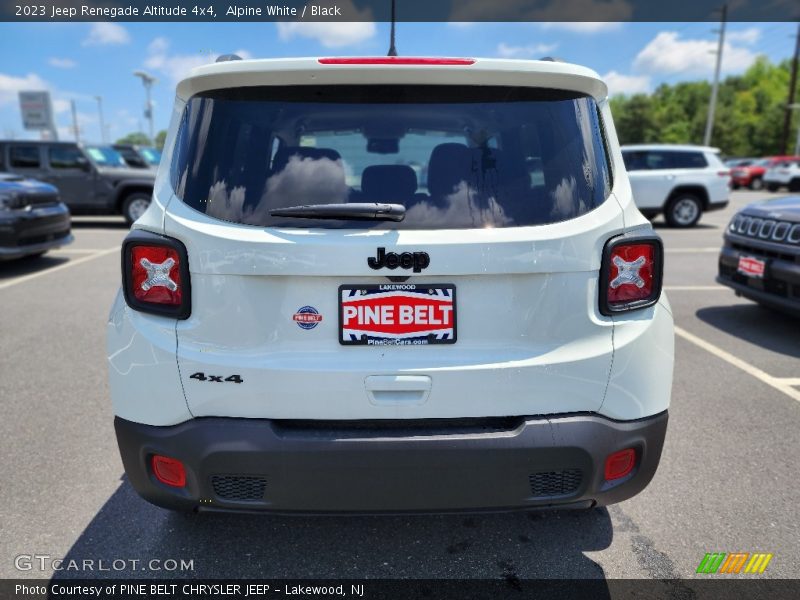 Alpine White / Black 2023 Jeep Renegade Altitude 4x4
