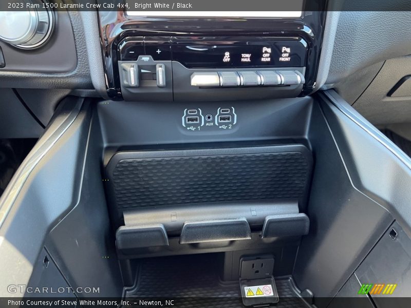 Bright White / Black 2023 Ram 1500 Laramie Crew Cab 4x4