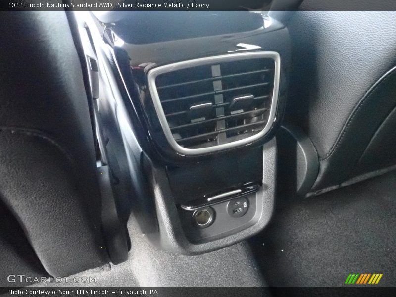 Silver Radiance Metallic / Ebony 2022 Lincoln Nautilus Standard AWD
