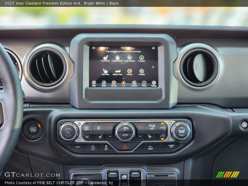 Controls of 2023 Gladiator Freedom Edition 4x4