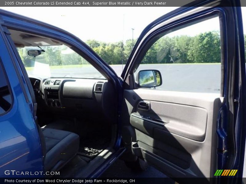 Superior Blue Metallic / Very Dark Pewter 2005 Chevrolet Colorado LS Extended Cab 4x4