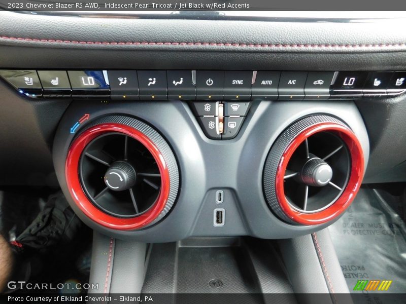 Iridescent Pearl Tricoat / Jet Black w/Red Accents 2023 Chevrolet Blazer RS AWD