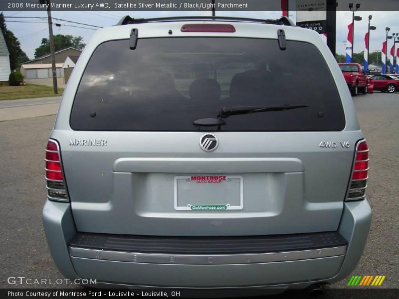 Satellite Silver Metallic / Black/Light Parchment 2006 Mercury Mariner Luxury 4WD