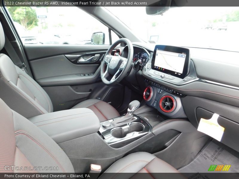 Iridescent Pearl Tricoat / Jet Black w/Red Accents 2023 Chevrolet Blazer RS AWD