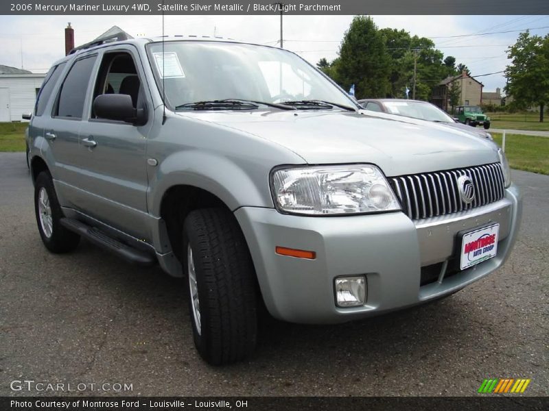 Satellite Silver Metallic / Black/Light Parchment 2006 Mercury Mariner Luxury 4WD