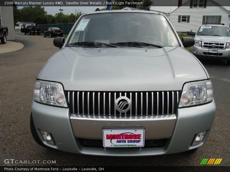 Satellite Silver Metallic / Black/Light Parchment 2006 Mercury Mariner Luxury 4WD