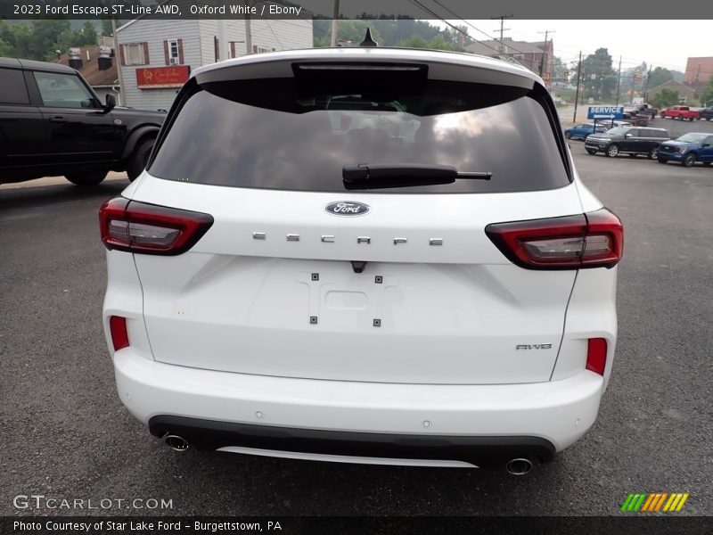 Oxford White / Ebony 2023 Ford Escape ST-Line AWD