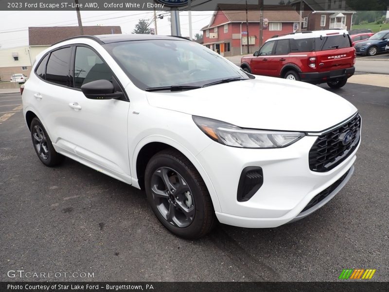 Front 3/4 View of 2023 Escape ST-Line AWD