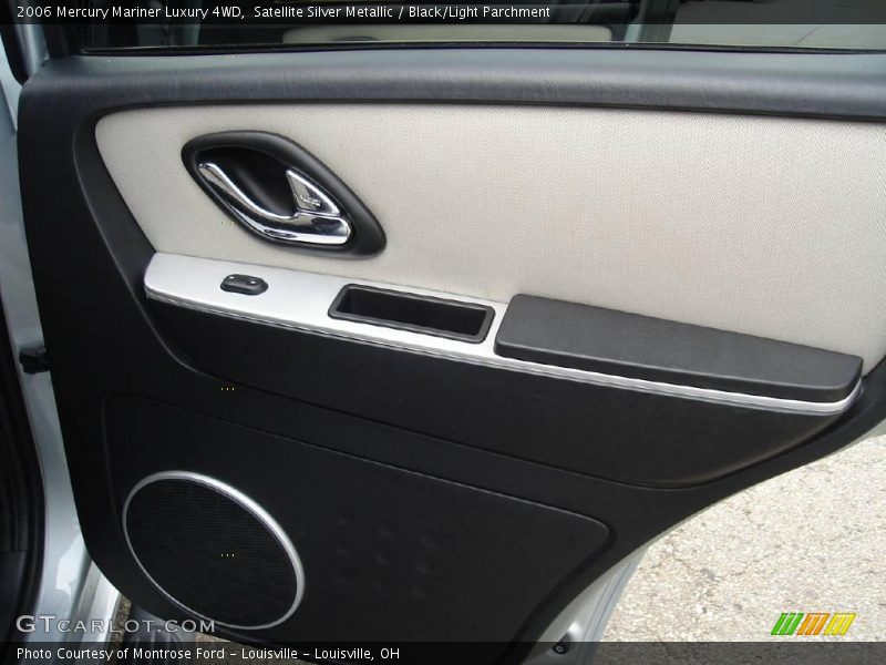 Satellite Silver Metallic / Black/Light Parchment 2006 Mercury Mariner Luxury 4WD