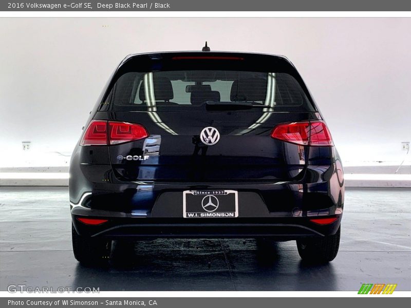 Deep Black Pearl / Black 2016 Volkswagen e-Golf SE