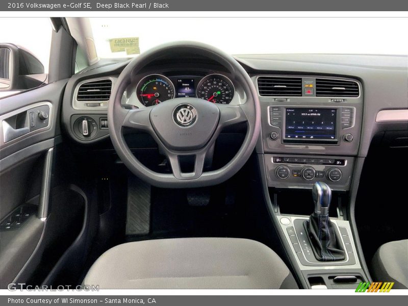 Deep Black Pearl / Black 2016 Volkswagen e-Golf SE