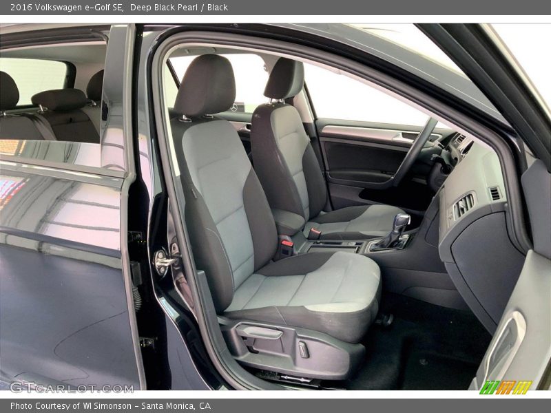 Deep Black Pearl / Black 2016 Volkswagen e-Golf SE