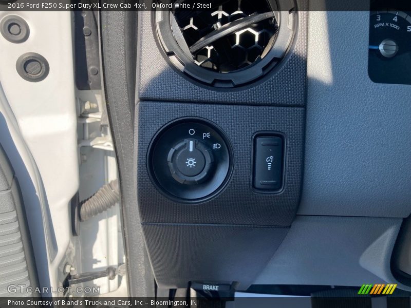 Oxford White / Steel 2016 Ford F250 Super Duty XL Crew Cab 4x4
