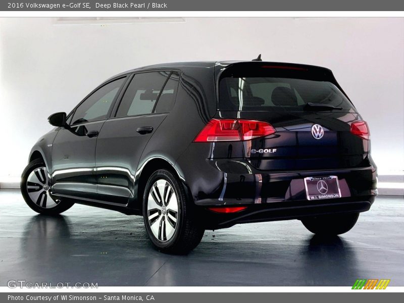 Deep Black Pearl / Black 2016 Volkswagen e-Golf SE
