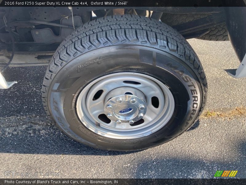 Oxford White / Steel 2016 Ford F250 Super Duty XL Crew Cab 4x4