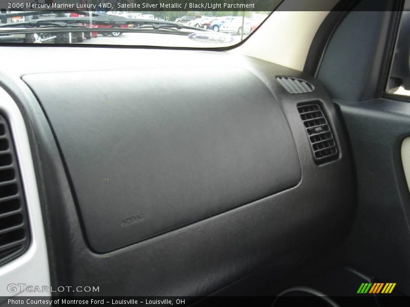 Satellite Silver Metallic / Black/Light Parchment 2006 Mercury Mariner Luxury 4WD