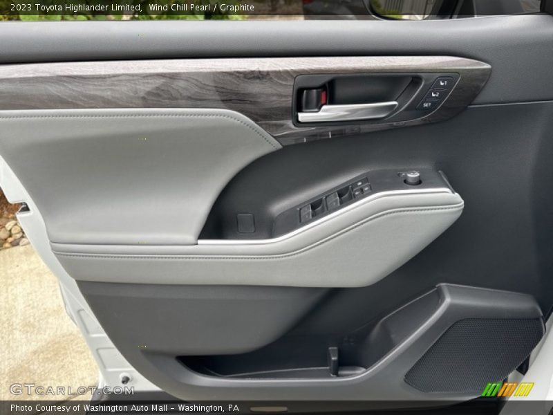 Wind Chill Pearl / Graphite 2023 Toyota Highlander Limited