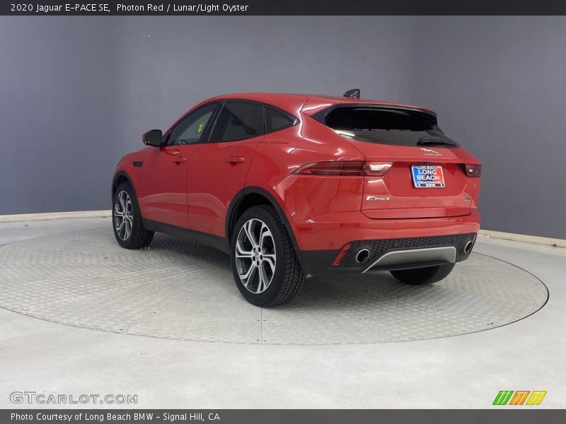 Photon Red / Lunar/Light Oyster 2020 Jaguar E-PACE SE