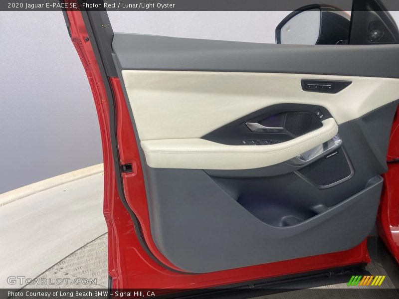 Photon Red / Lunar/Light Oyster 2020 Jaguar E-PACE SE