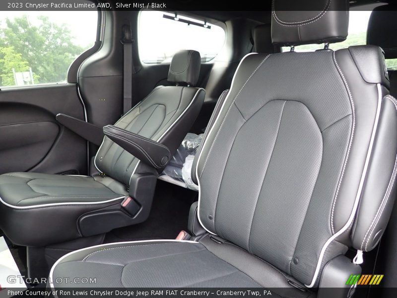 Silver Mist / Black 2023 Chrysler Pacifica Limited AWD