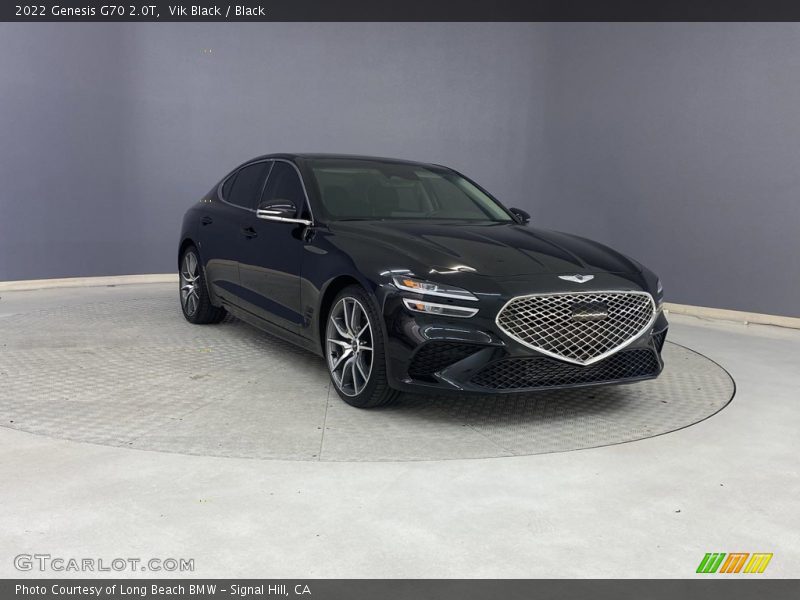 Front 3/4 View of 2022 G70 2.0T