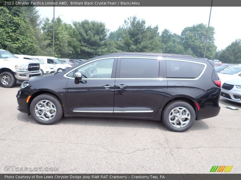 Brilliant Black Crystal Pearl / Black/Alloy 2023 Chrysler Pacifica Limited AWD