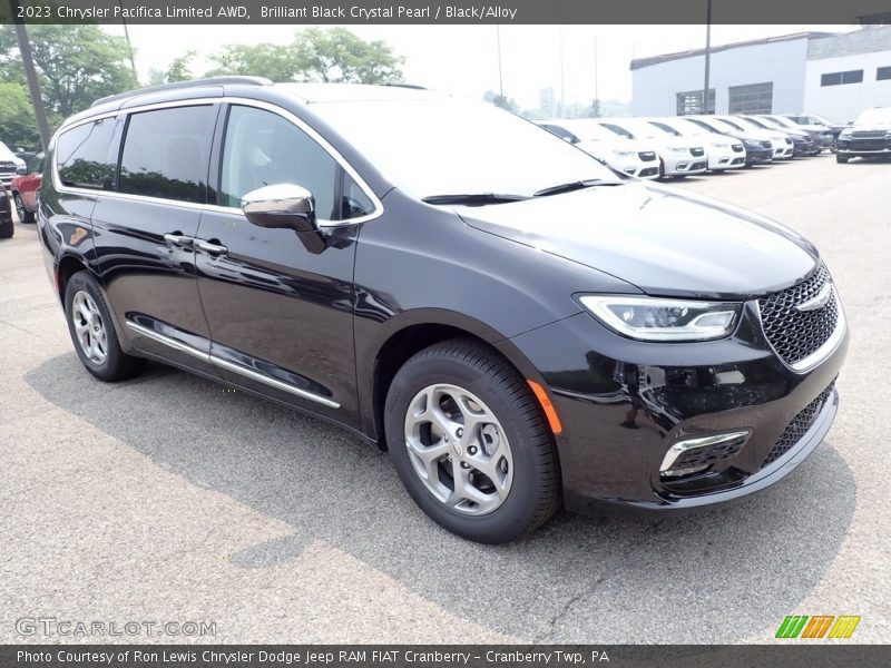 Brilliant Black Crystal Pearl / Black/Alloy 2023 Chrysler Pacifica Limited AWD