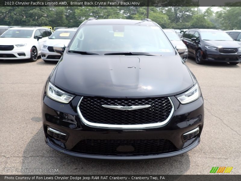 Brilliant Black Crystal Pearl / Black/Alloy 2023 Chrysler Pacifica Limited AWD