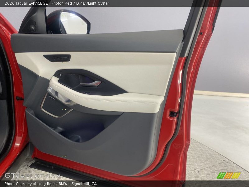 Photon Red / Lunar/Light Oyster 2020 Jaguar E-PACE SE