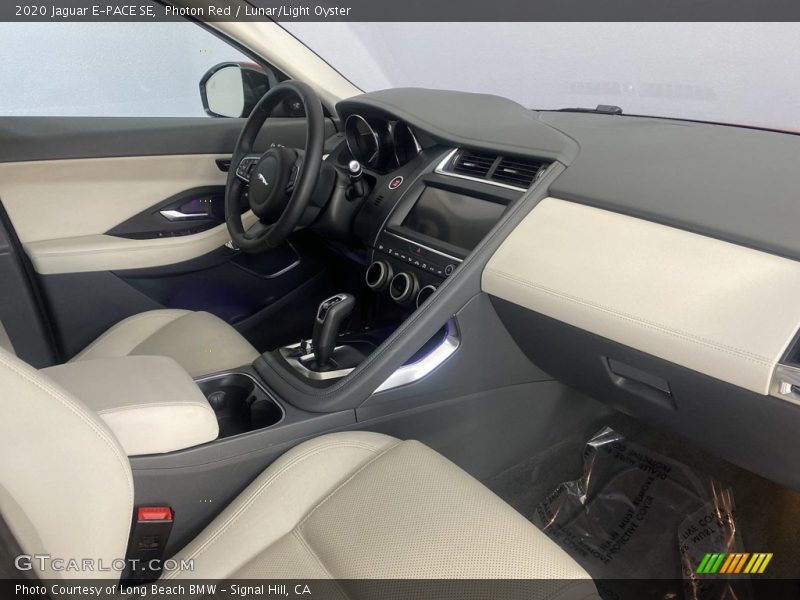Photon Red / Lunar/Light Oyster 2020 Jaguar E-PACE SE