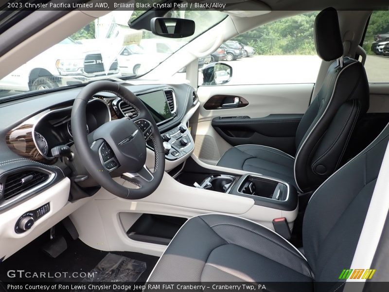 Brilliant Black Crystal Pearl / Black/Alloy 2023 Chrysler Pacifica Limited AWD