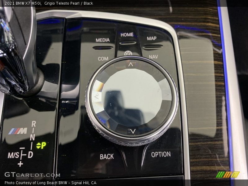 Grigio Telesto Pearl / Black 2021 BMW X7 M50i