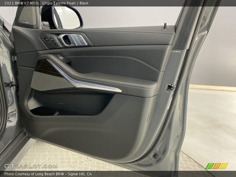 Grigio Telesto Pearl / Black 2021 BMW X7 M50i
