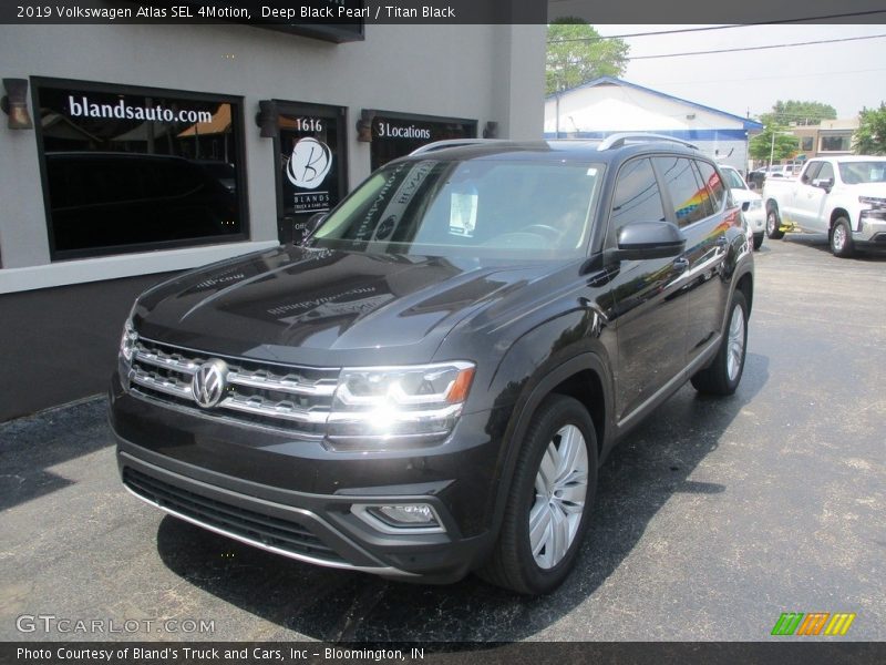 Deep Black Pearl / Titan Black 2019 Volkswagen Atlas SEL 4Motion