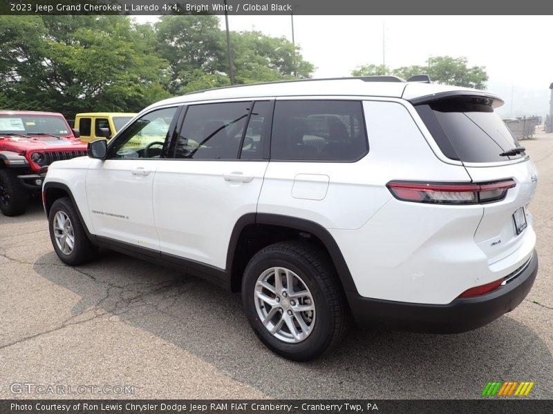 Bright White / Global Black 2023 Jeep Grand Cherokee L Laredo 4x4